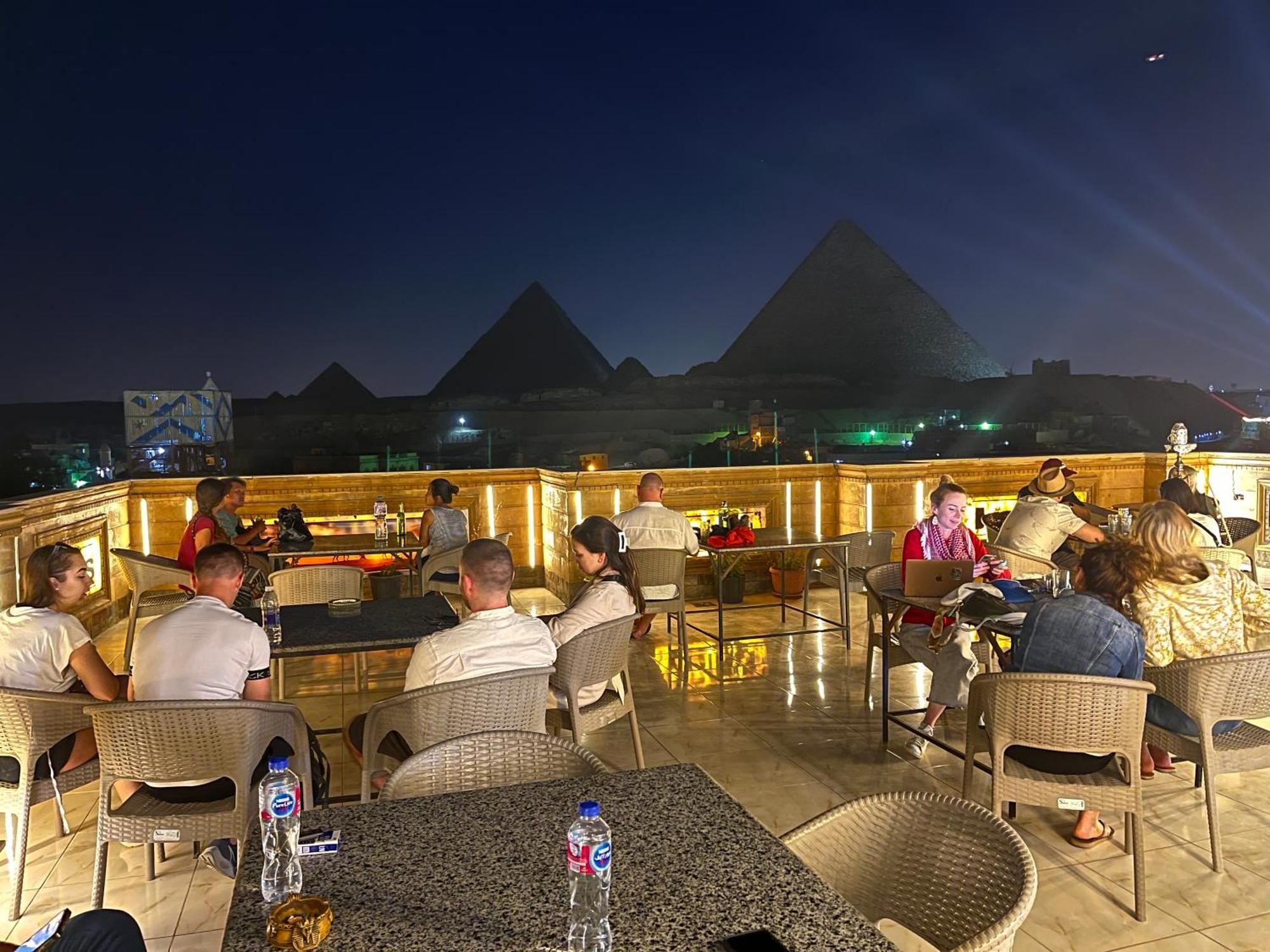 Queen Isis Pyramids View Al Kawm al Akhdar Bagian luar foto